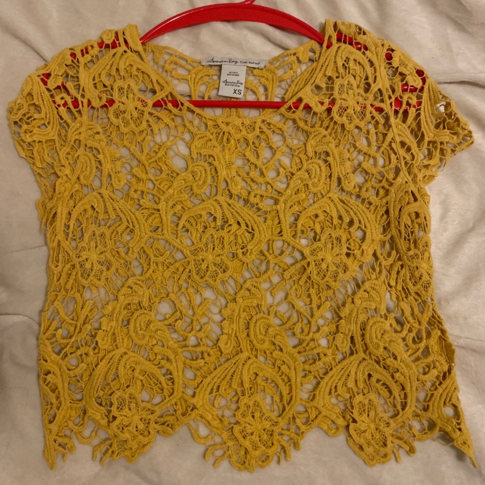 XS yellow blouse